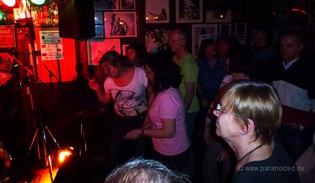 2014 Genial im Grammophon 026.jpg - Die erste Reihe steht!!